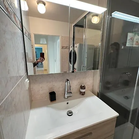 L'escale Du Trianon Apartment *